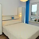 Apartament Solna 11 *